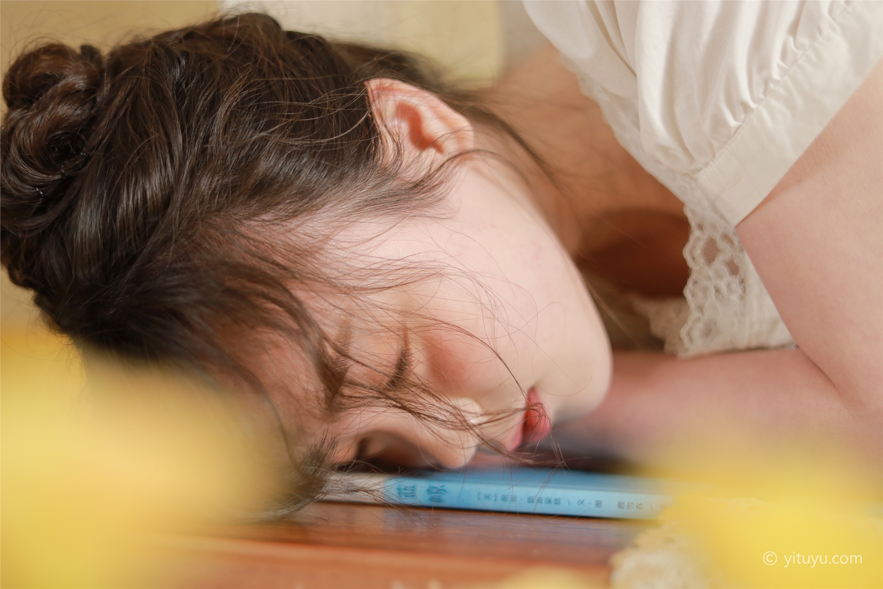 YITUYU 艺图语 2021.04.23 放学后 柚子